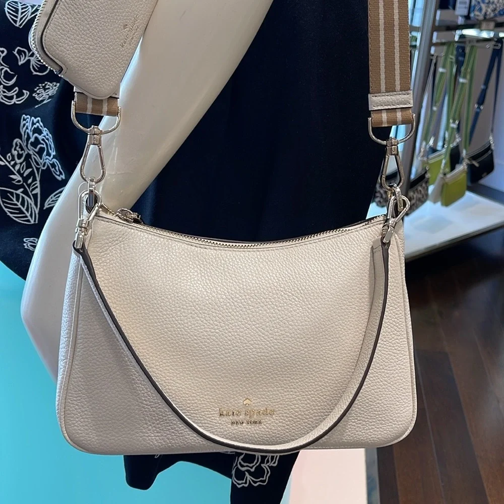 Kate Spade Rosie Shoulder Bag With Tech Attachment AirPod
Parchment
NWT - Picture 8 of 16